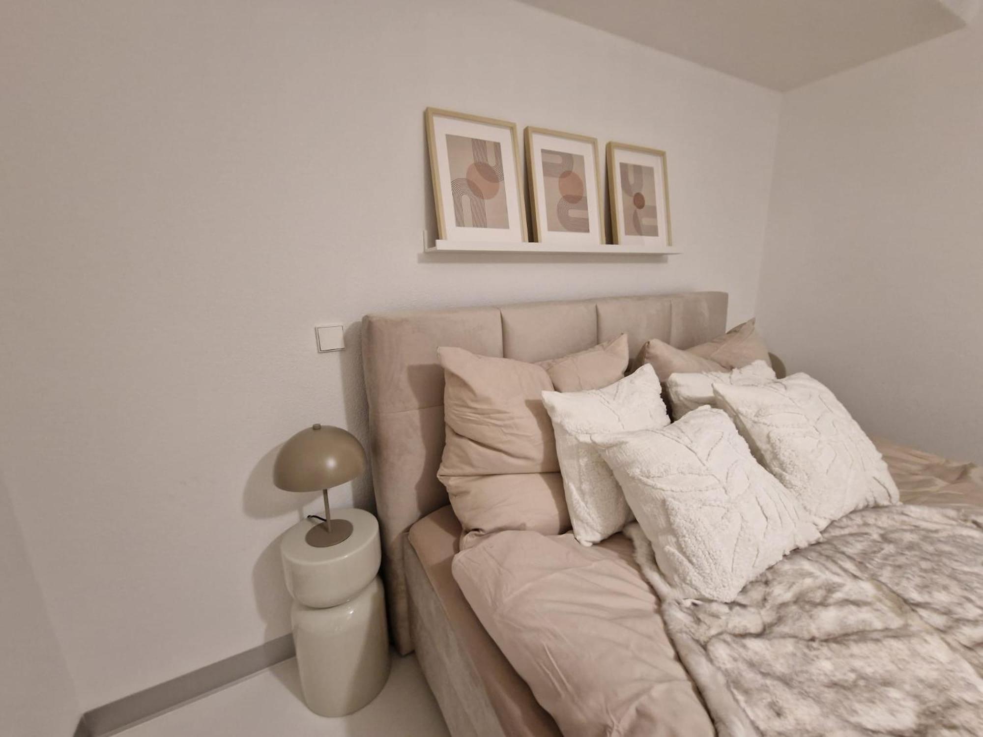Stuttgart Lux Living - Stilvolles Wohnen Im Zentrum Chambre photo